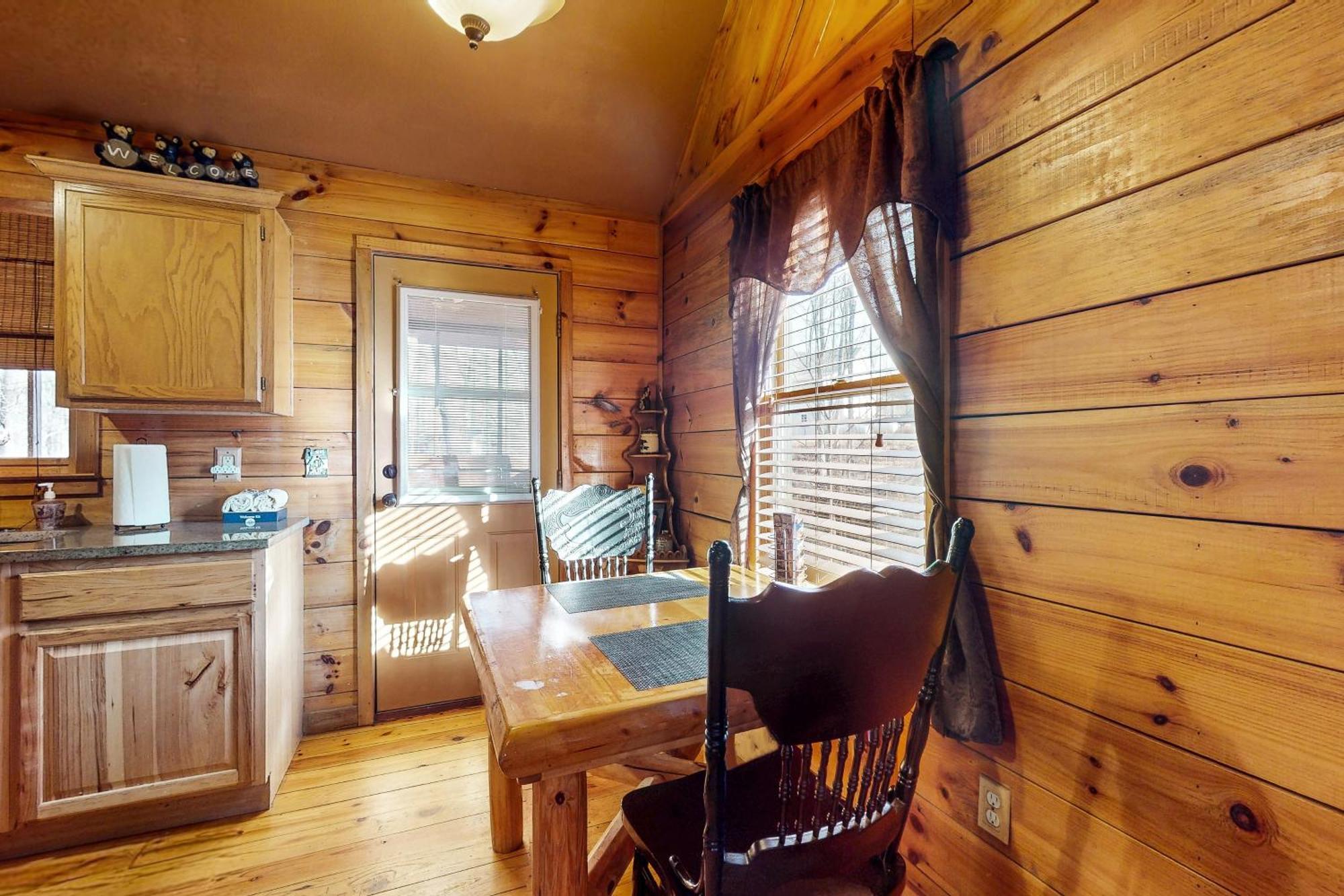 Pine Tree Lodge Sautee Nacoochee Exterior photo